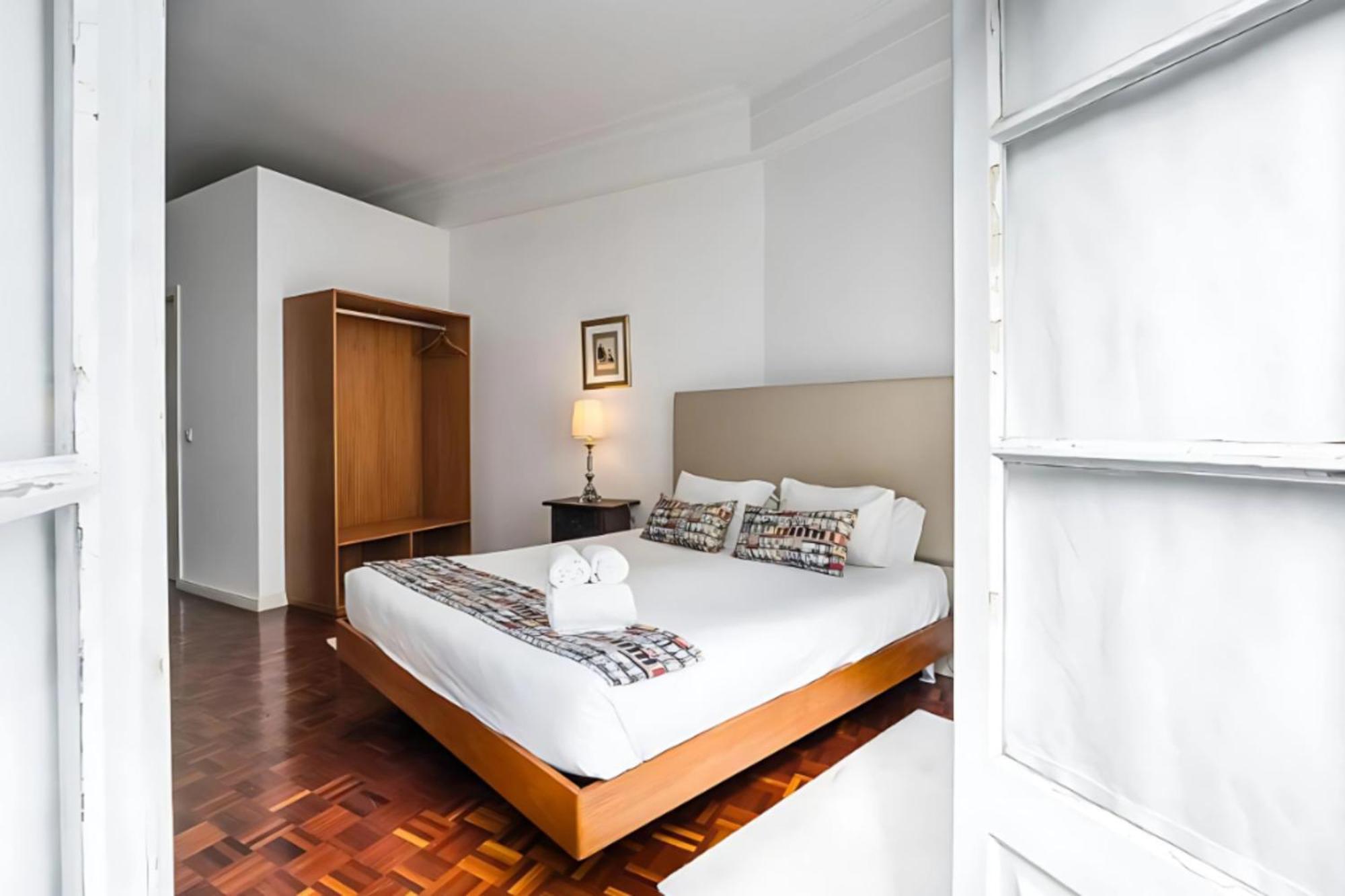 Office Suits In Flores By D&S — Photos 3